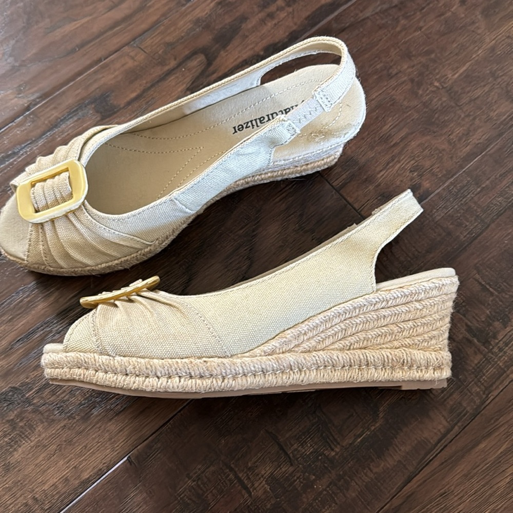 🌸NEW-Naturalizer Summer Shoes🌸
